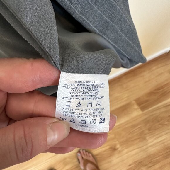 Lands End Womens Pinstripe Blazer Size 12 Gray 2 Button Career - Picture 3 of 11